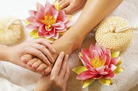 Foot Reflexology helps-Heavenly spa massage